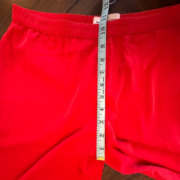 Abercrombie & Fitch Women's Red Flowy Wide Leg Pant, Size Small - Picture 9 of 12